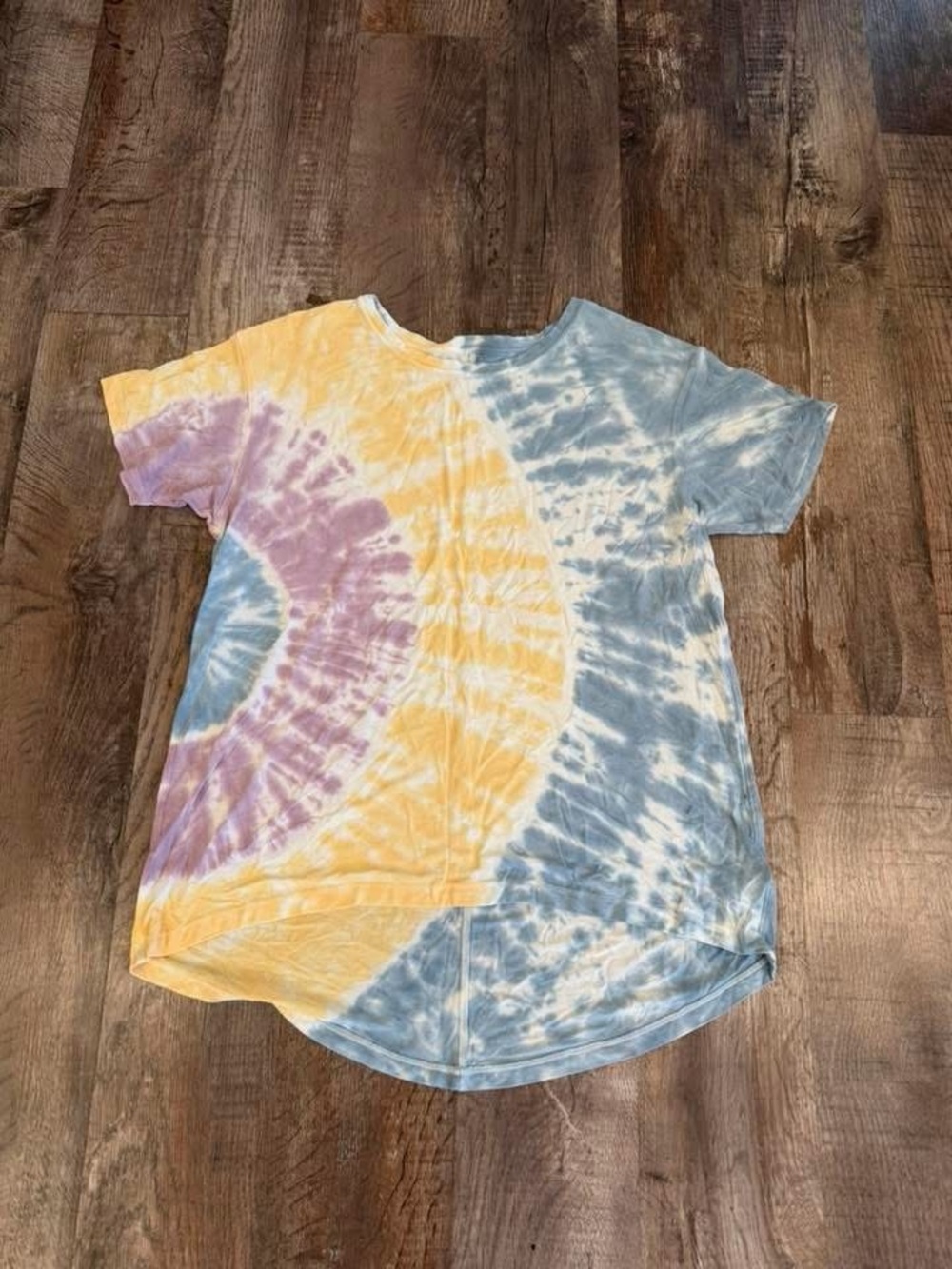 American Eagle Outfitters Tie-Dye Short Sleeve Tee in Yellow, Blue & Purple